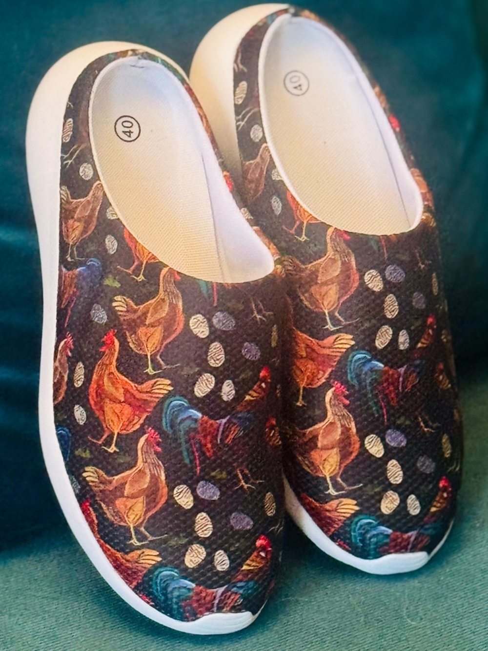 Women’s Slip-On Comfort Shoes in Multi Chicken Print